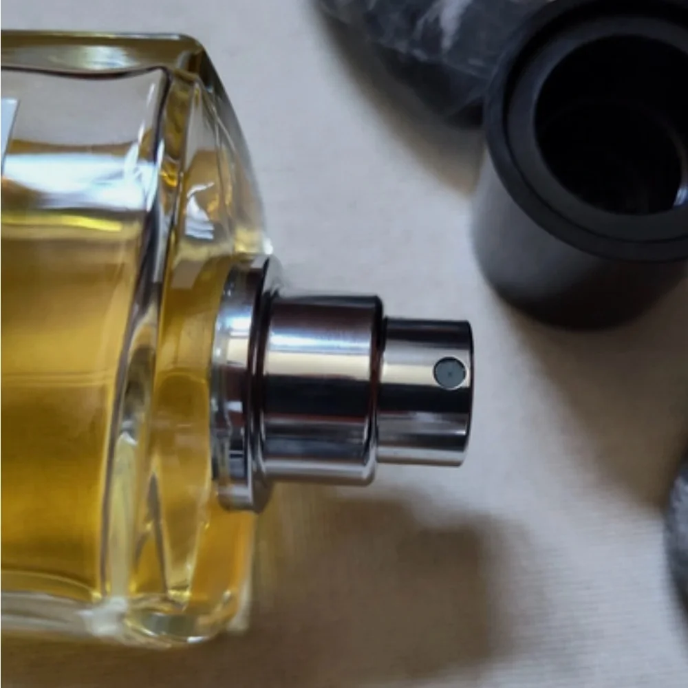CHANEL Sycomore with Vibrant Yellow Hue 75ml - Picture 3 of 7